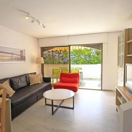 Belvilla By Oyo Golden House Apartment