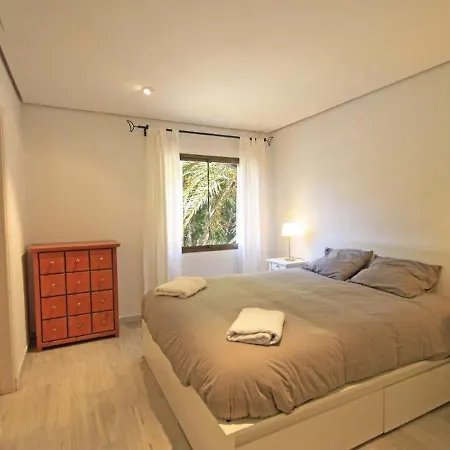 Apartment Belvilla By Oyo Golden House
